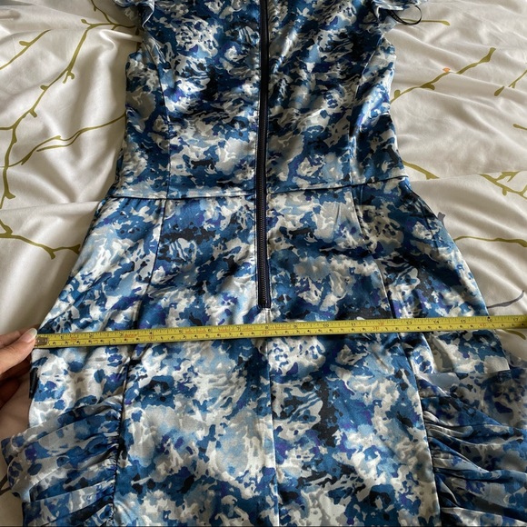 GUESS Los Angeles v-neck drape dress - Picture 14 of 14